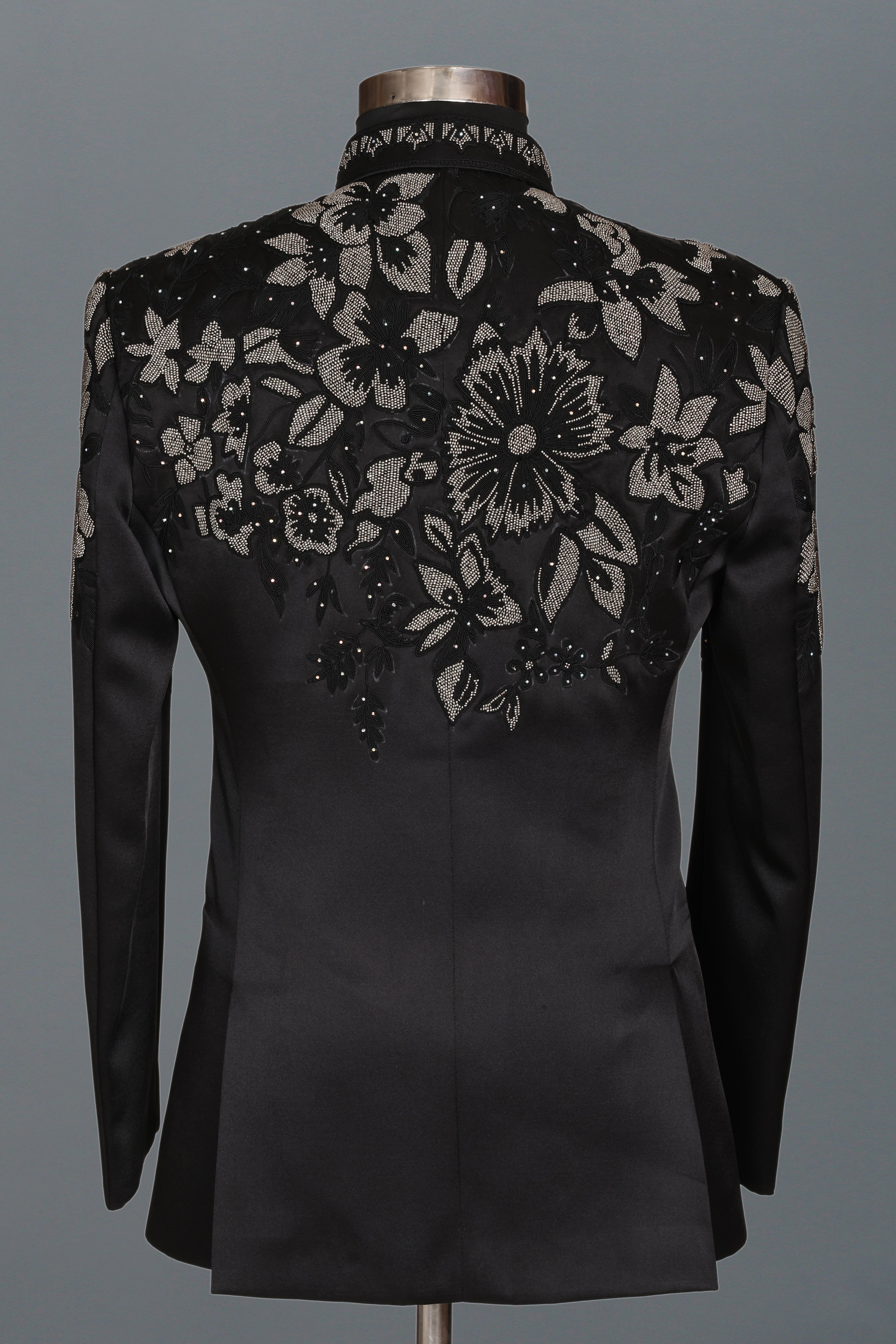 BLACK HAND EMBROIDERED LEGACY JODHPURI