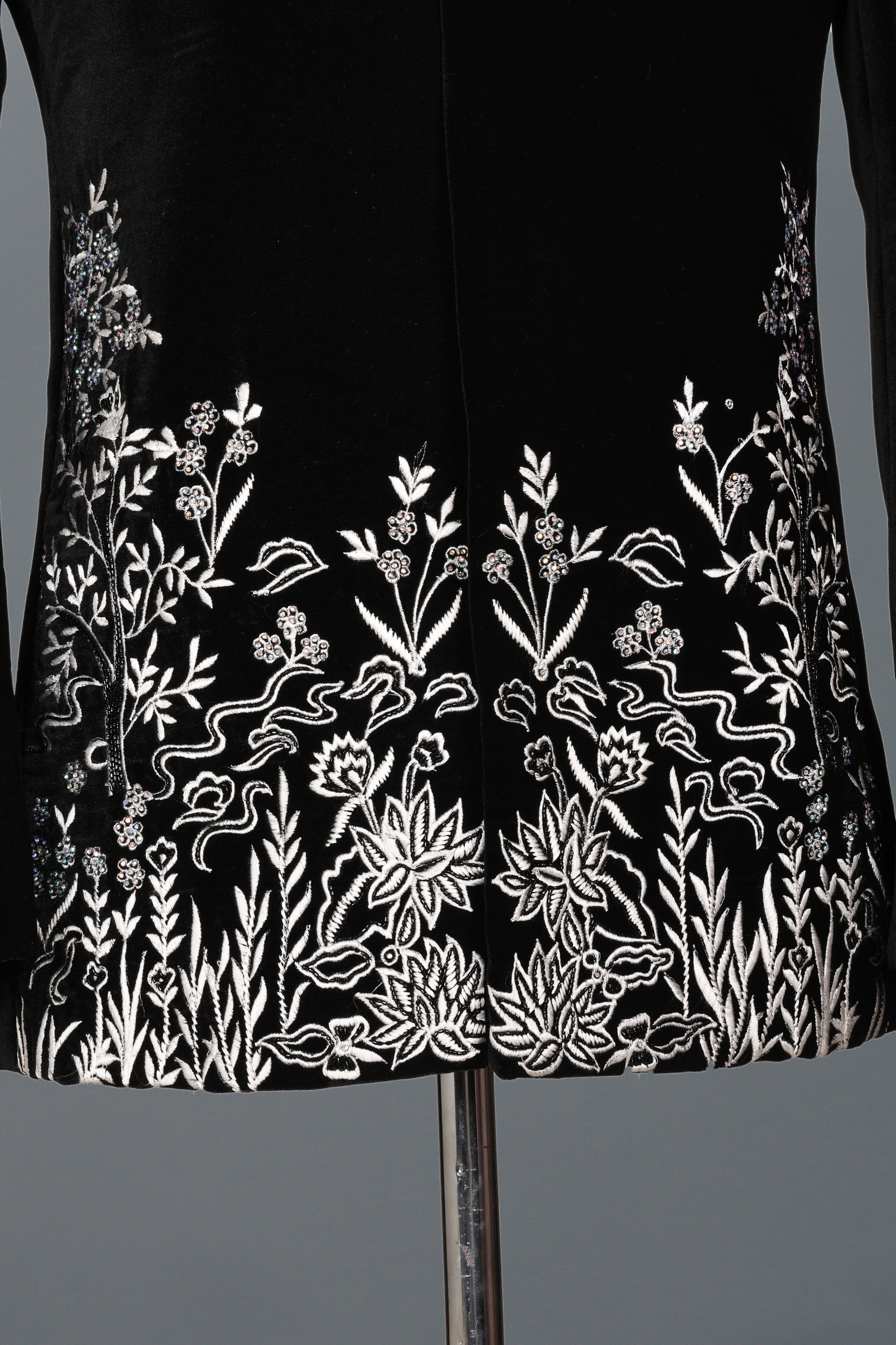 BLACK JODHPURI WITH HEAVY HAND EMBROIDERY