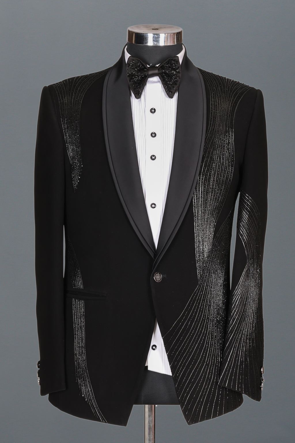 SILVER STREAM BLACK TUXEDO