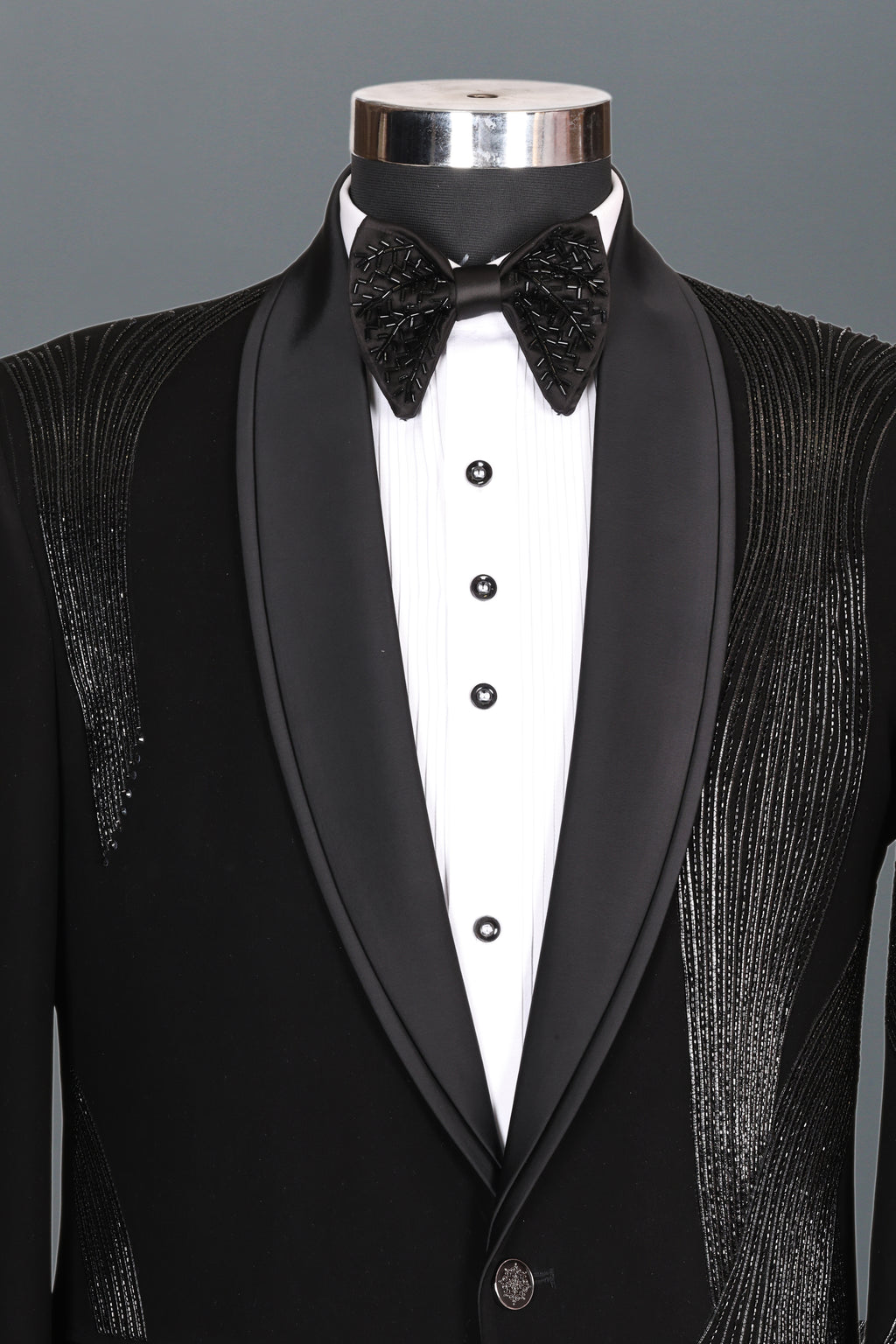SILVER STREAM BLACK TUXEDO