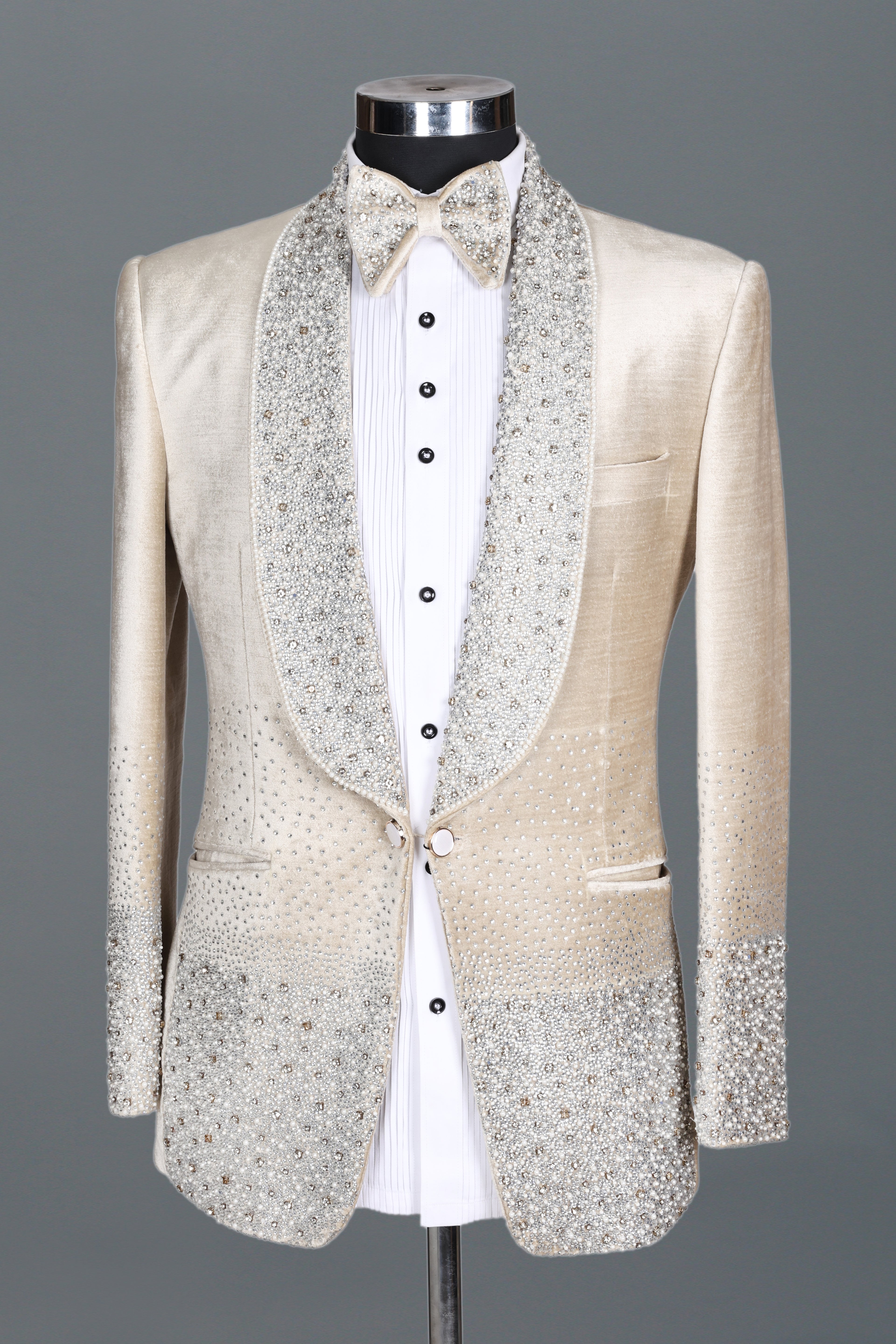 DIAMOND CREST CREAM TUXEDO