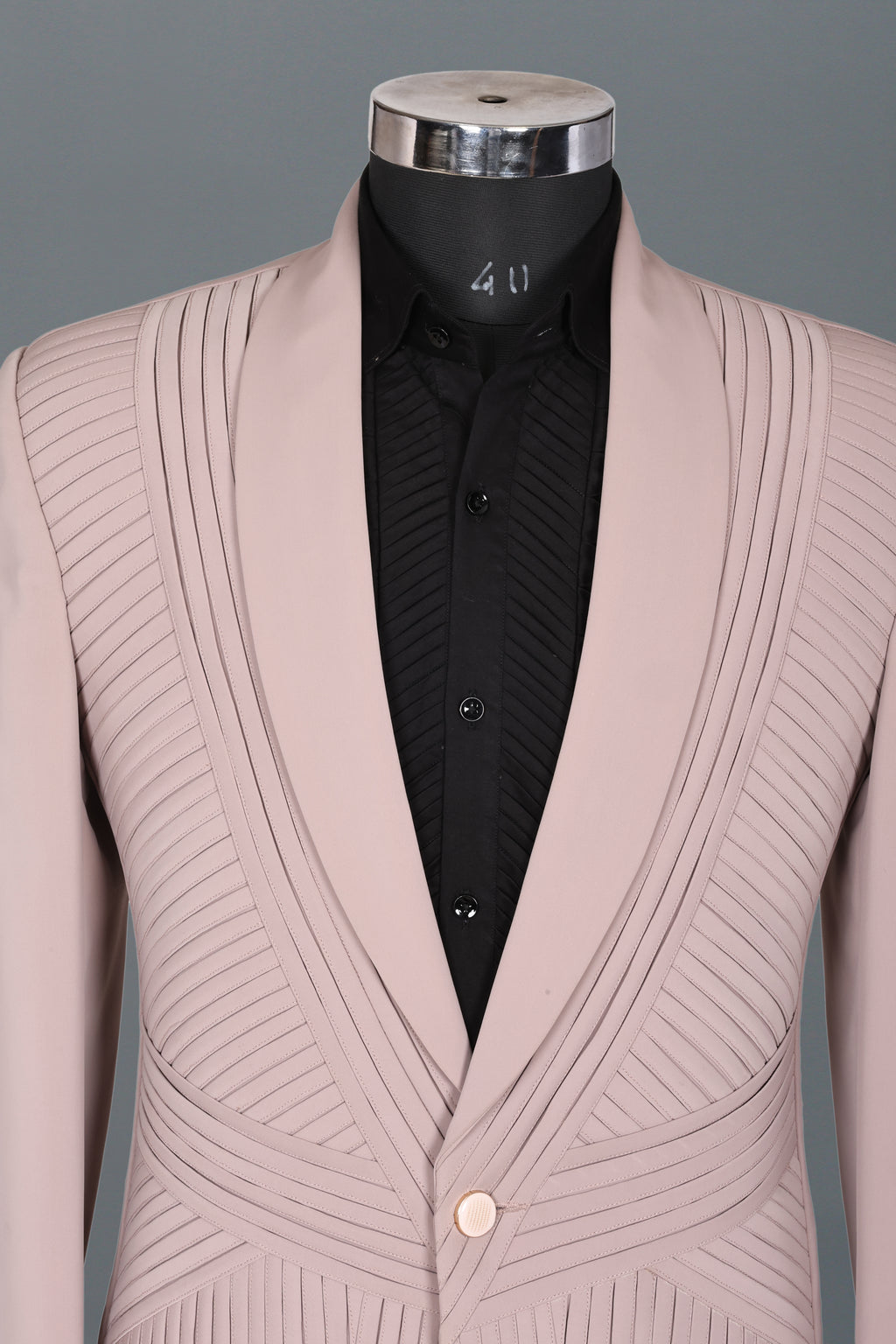 BLUSH TEXTURED PANELLED TUXEDO