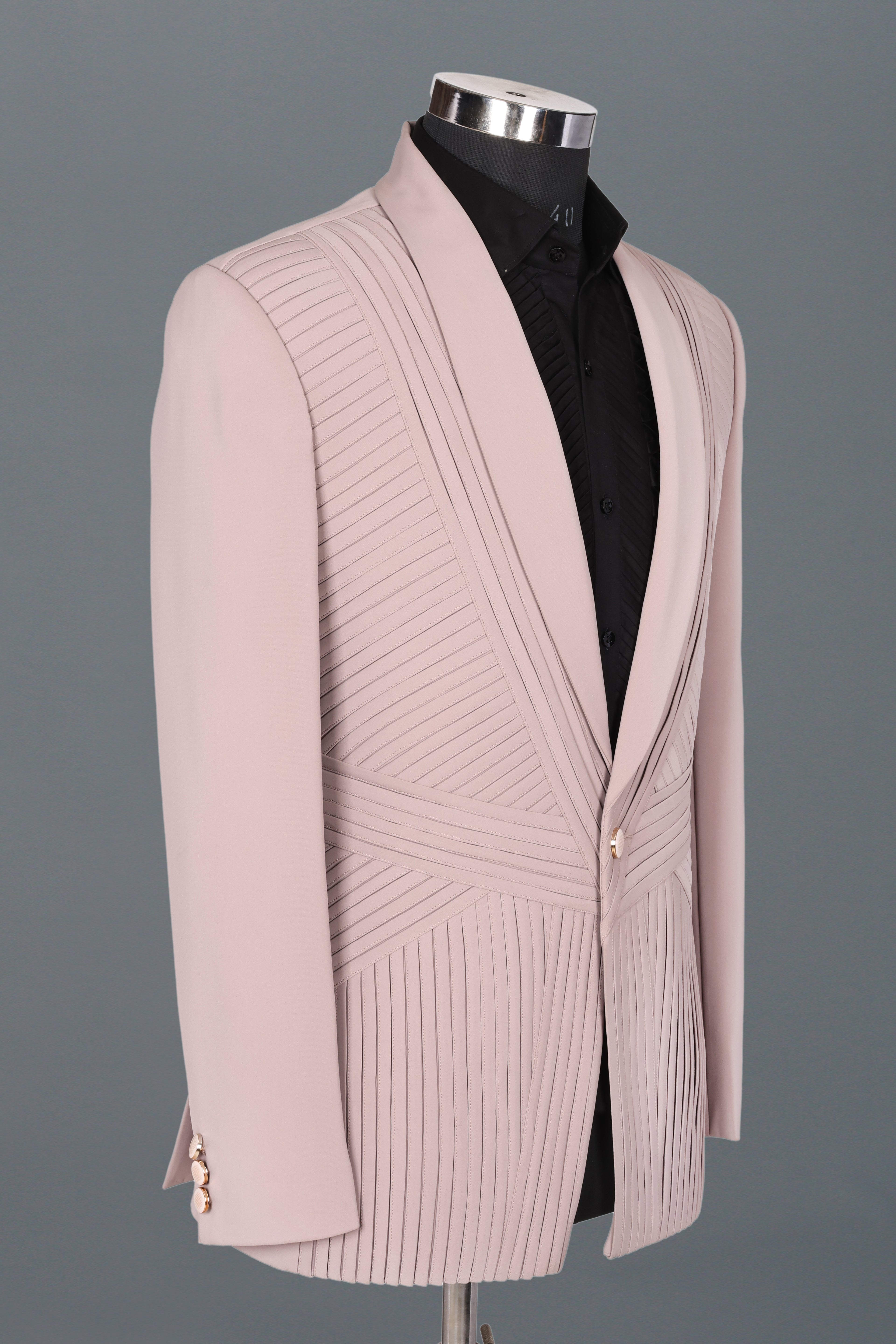 BLUSH TEXTURED PANELLED TUXEDO