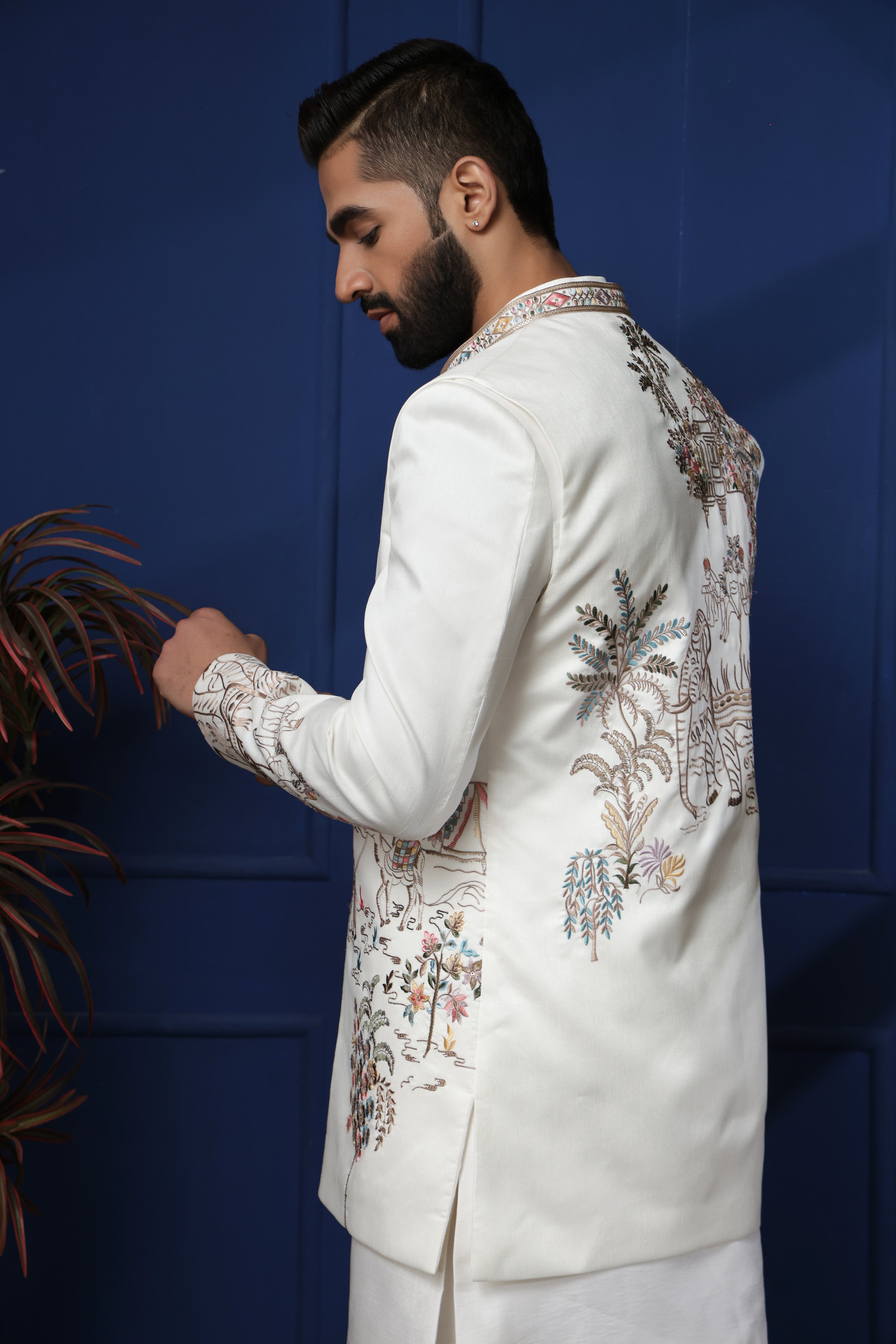 INDOWESTERN - HEAVY  IVORY EMBROIDERY